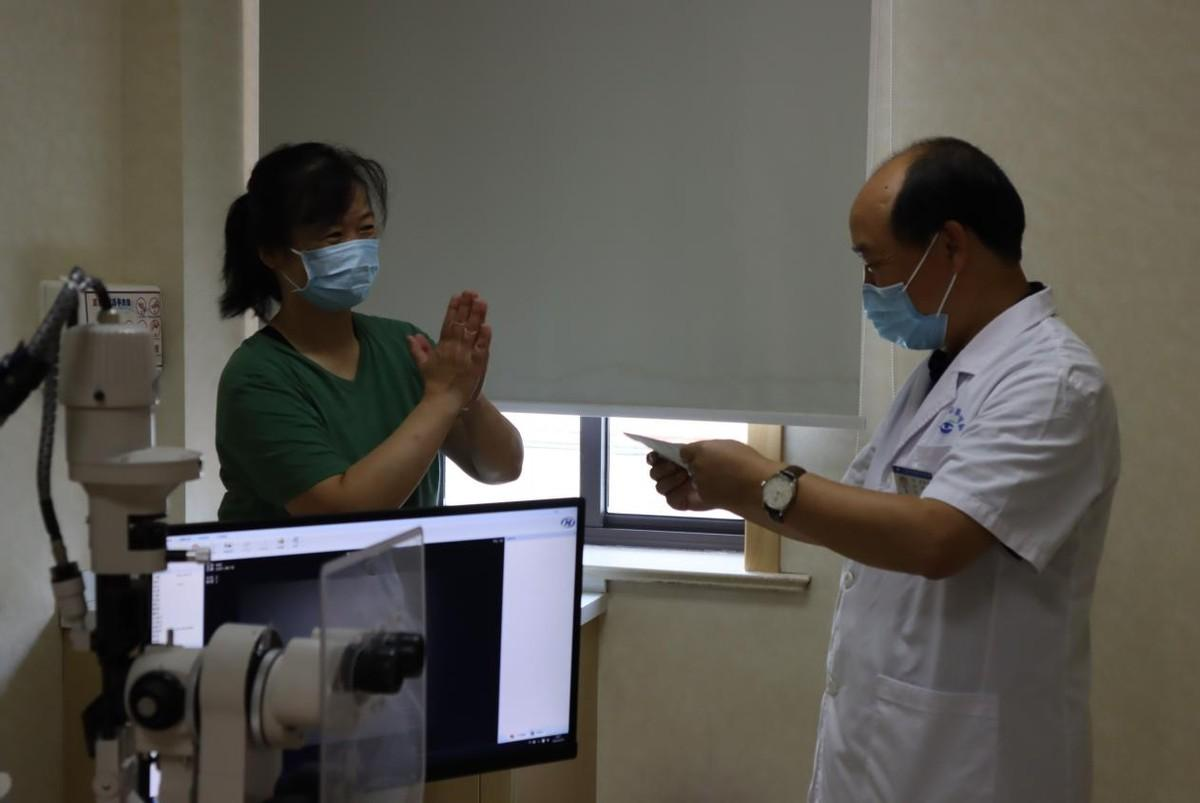 旅美华侨归国求医，上海白内障专家郭海科教授5分钟解决30年眼疾