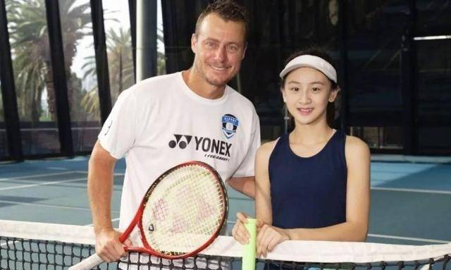 原创            田亮女儿过生日，还差2岁就成年了！当职业运动员，拒绝成网红