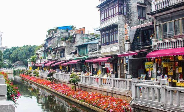 广东有一不出名的小镇，却是珠宝产地之一，年产值达300多亿