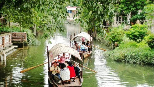 广东有一不出名的小镇，却是珠宝产地之一，年产值达300多亿
