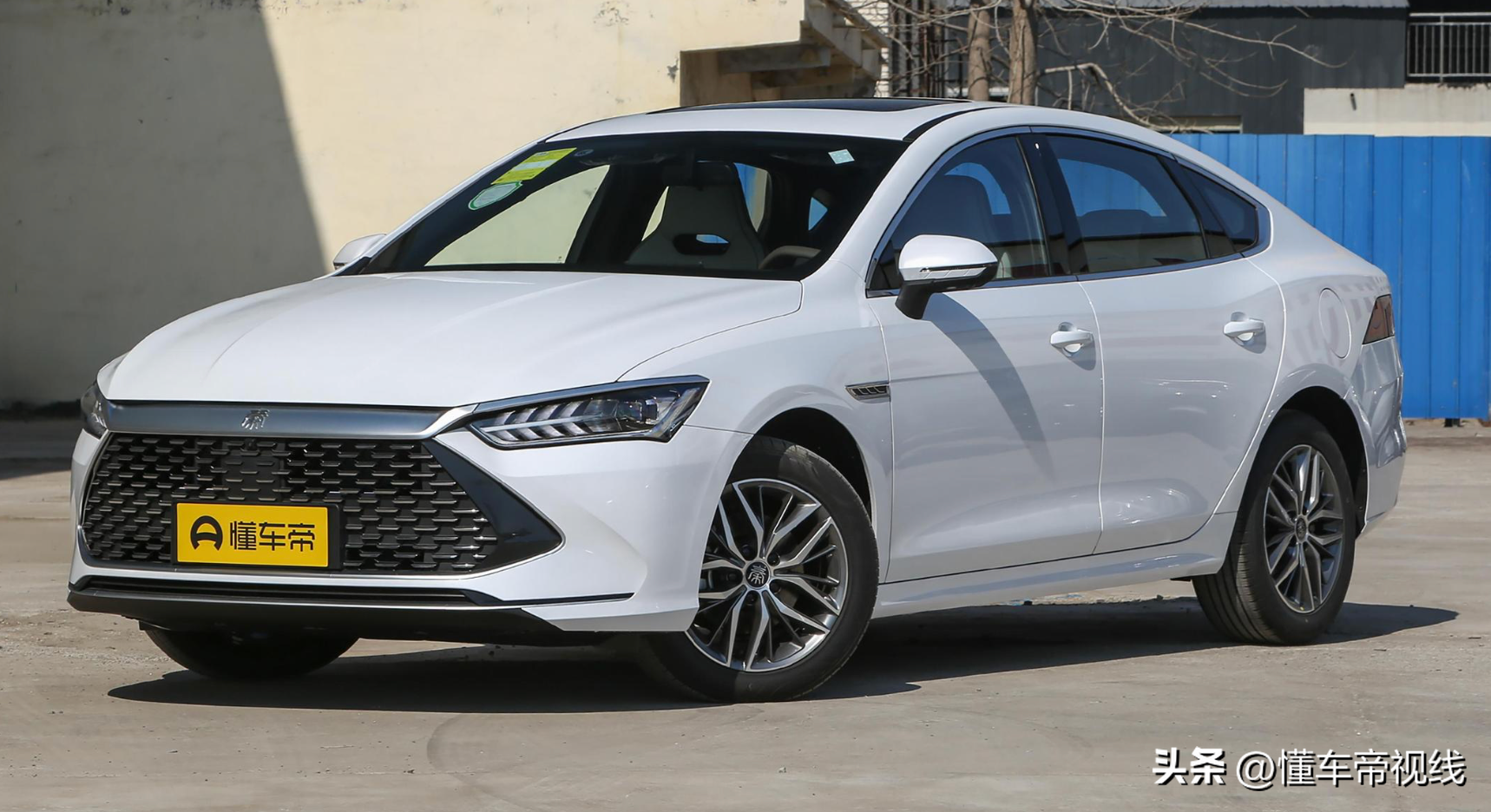 新车 | 售10.99万元起，奇瑞风云A8远航版到店实拍，吉利银河L6同级