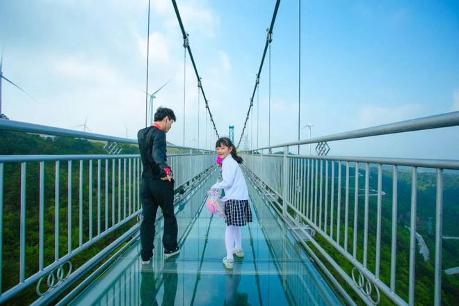 待疫情散去，游草原、看山水、逛溶洞，还秋天一场旅行！