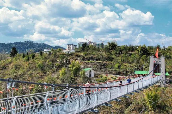 待疫情散去，游草原、看山水、逛溶洞，还秋天一场旅行！