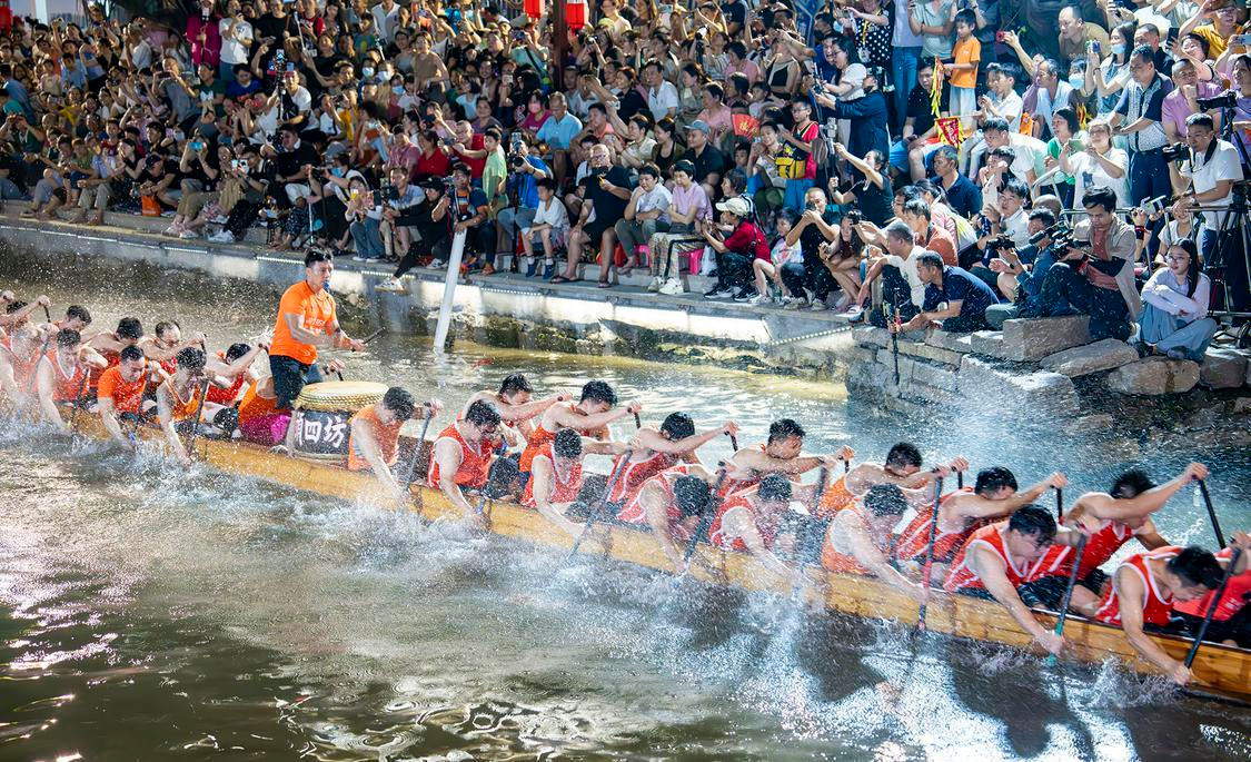 图集丨叠滘龙船漂移大赛：赛前训练热血精彩瞬间