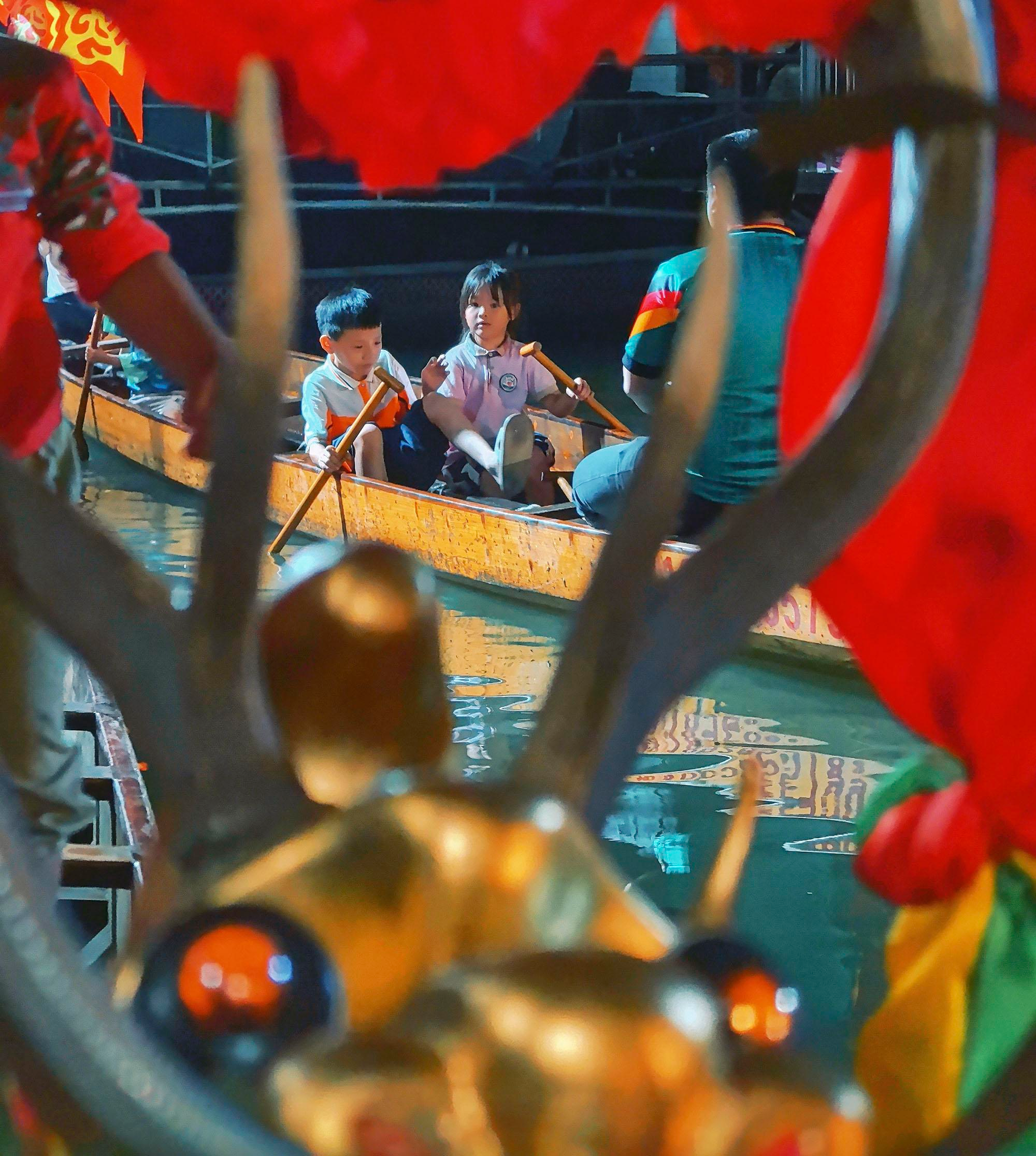 图集丨叠滘龙船漂移大赛：赛前训练热血精彩瞬间