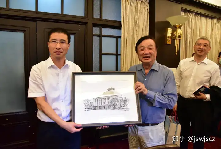 华为公司CEO任正非一行访问东南大学-任正非到访大学