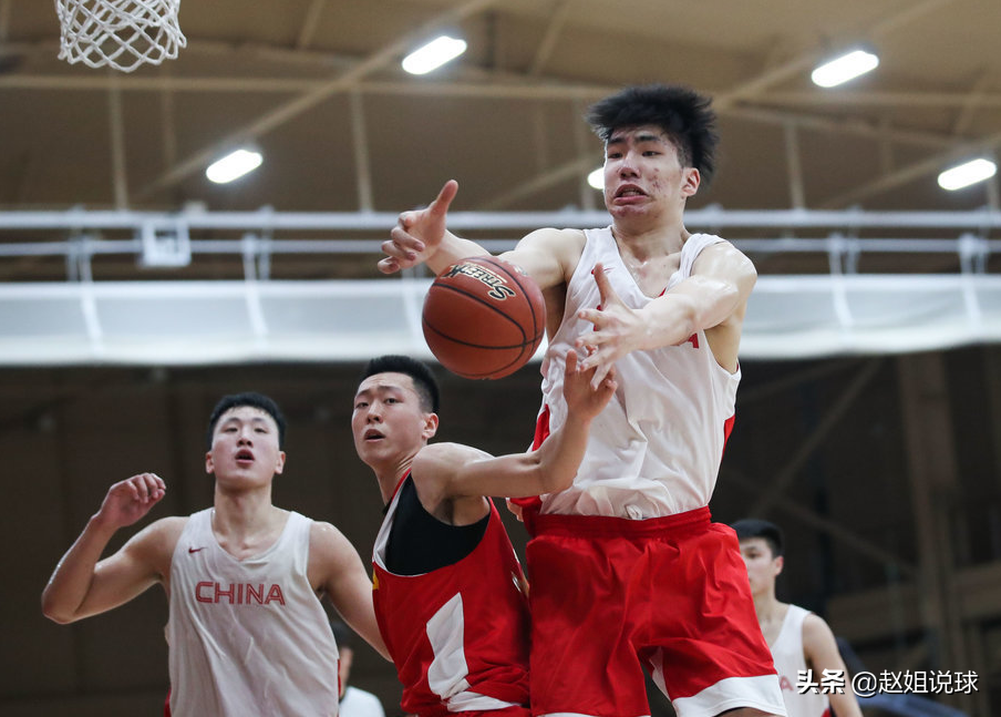 中国男篮国青小将碾压同龄对手，引起姚明关注，或是未来第一中锋-国青男篮最好成绩