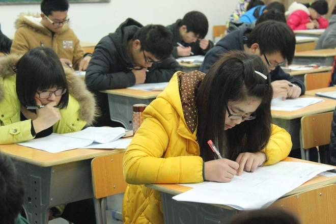 985学生考公务员5年都没考上，三本学生却一次上岸，原因让人深思-985学生考公务员优势