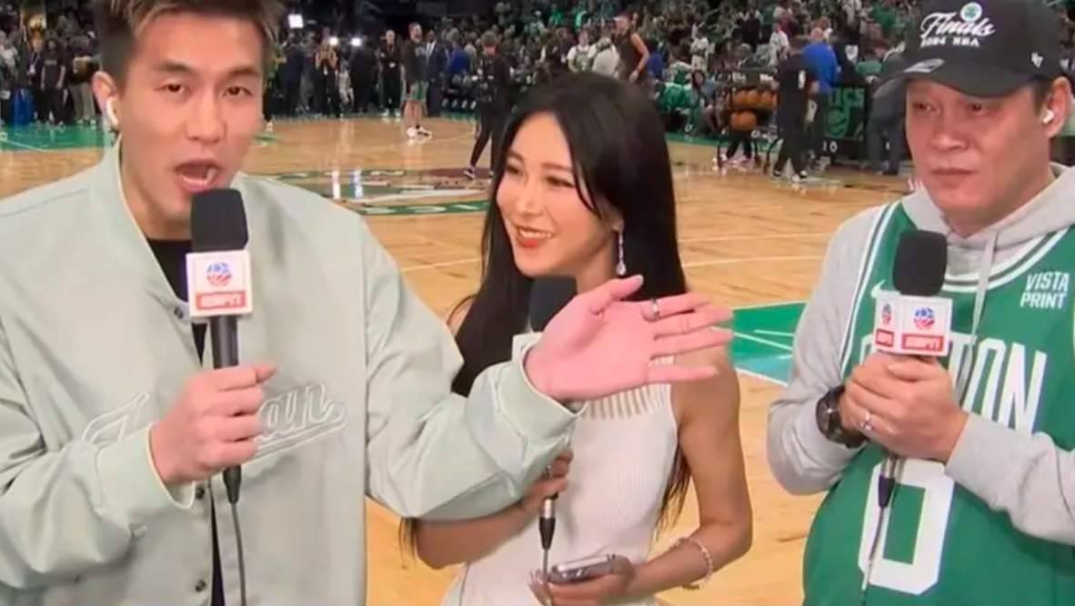 热闹！胡明轩即将续约染新发色，杨鸣朱芳雨见面，郭艾伦怒怼朱总-胡明轩很帅