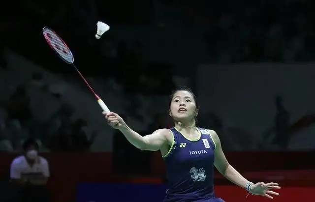 人民日报祝贺！陈雨菲破8个月冠军荒，赛后现场比心+4次冲冠圆梦-人民日报陈沸宇个人简介