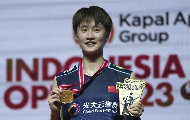 印尼公开赛|雅思成功卫冕，陈雨菲精准控分完胜马林！-2021印尼羽毛球大师赛