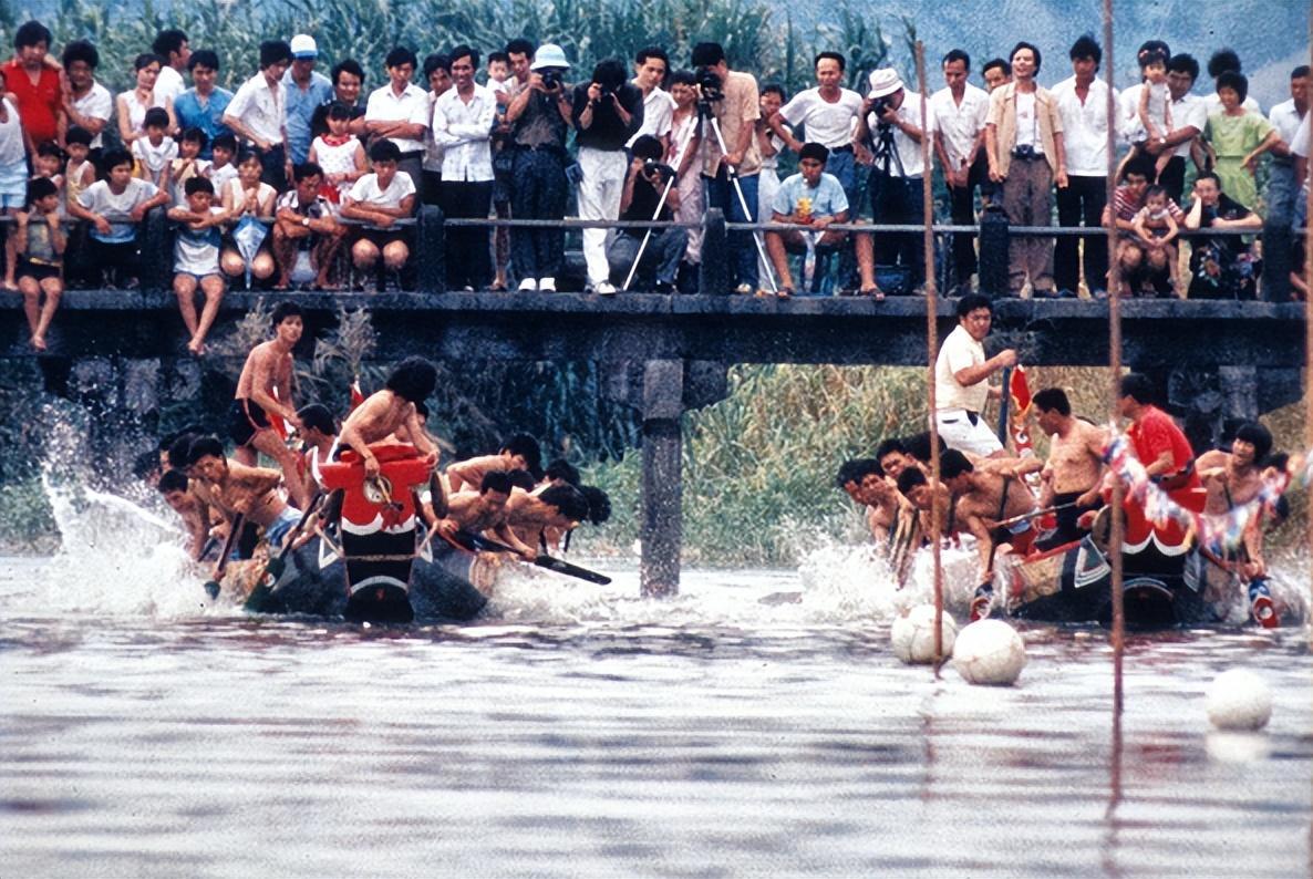 端午将至，江西发公告严禁龙舟挂黑黄旗，挂什么旗都要管图什么？-gmp英语