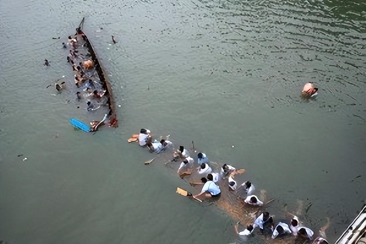 端午将至，江西发公告严禁龙舟挂黑黄旗，挂什么旗都要管图什么？-gmp英语