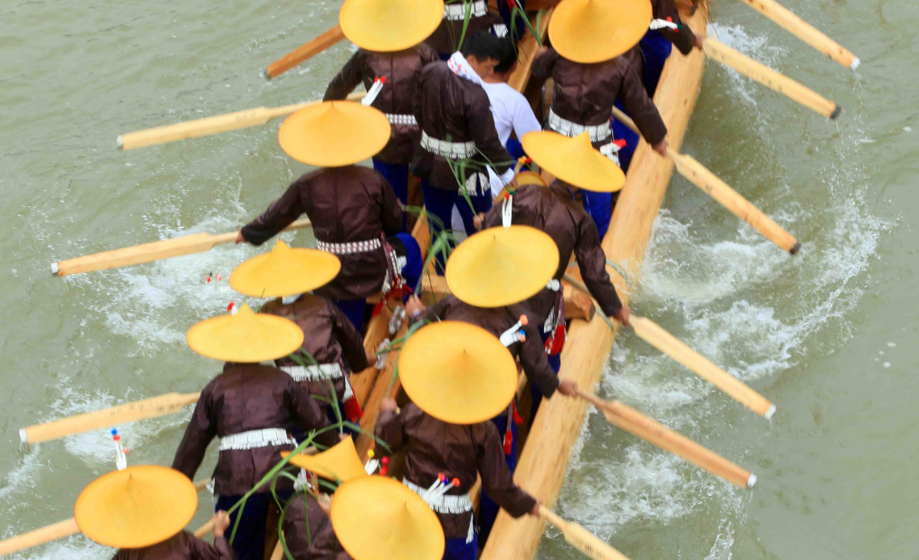 端午将至，江西发公告严禁龙舟挂黑黄旗，挂什么旗都要管图什么？-gmp英语