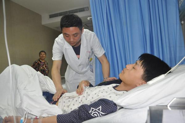 考前突发急性阑尾炎 资阳一考生忍痛参加高考-阑尾炎高考体检会通过么嘛