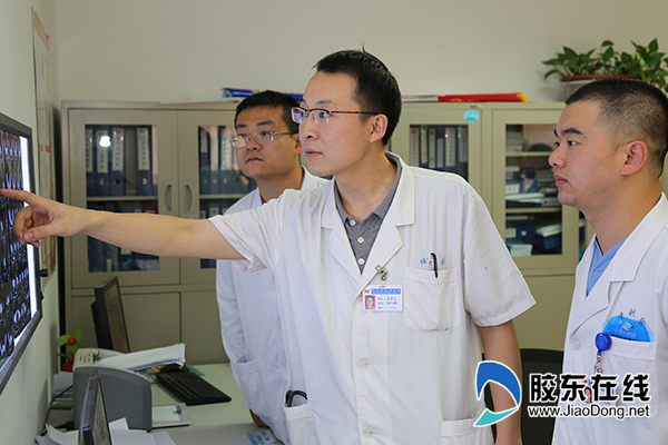 19岁男孩考前突发阑尾炎 医护人员连夜手术护航-男阑尾炎手术的尴尬经历