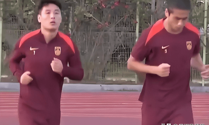 国足抵韩首训：4伤员单练！武磊膝缠绷带令人揪心-国足名单 武磊入选