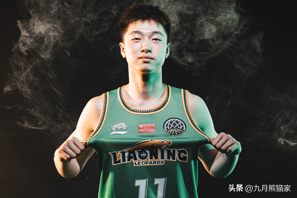 辽篮亚冠定妆照发布，双外援正式亮相，一人获赞真白，力拼开门红-辽篮冠名商