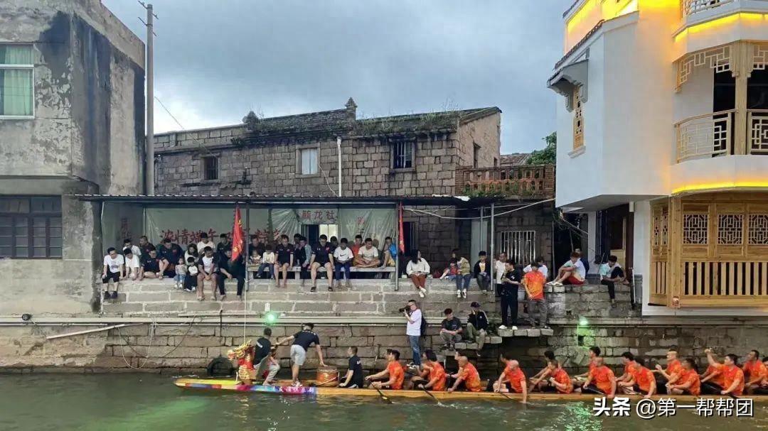 龙舟夜渡、海上竞赛......福建“速度与乡情”的现场燃爆了→-龙舟渡什么意思