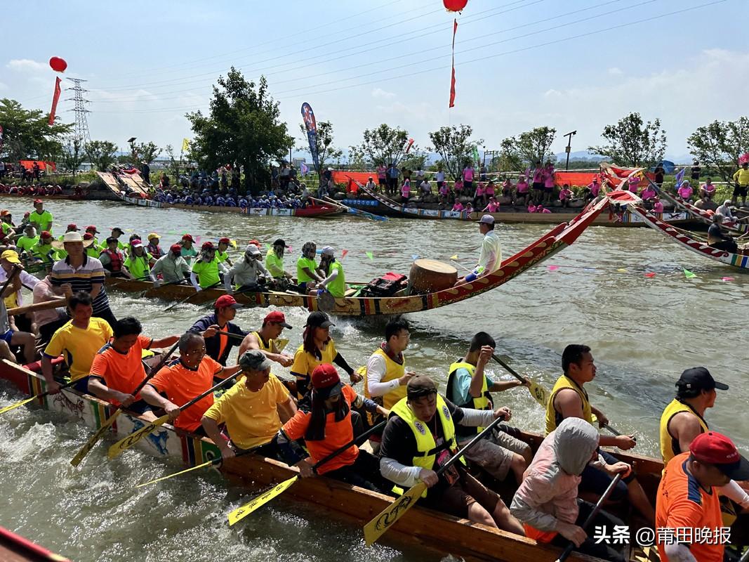 超震撼！百艘龙舟激情竞渡-龙舟竞渡的资料