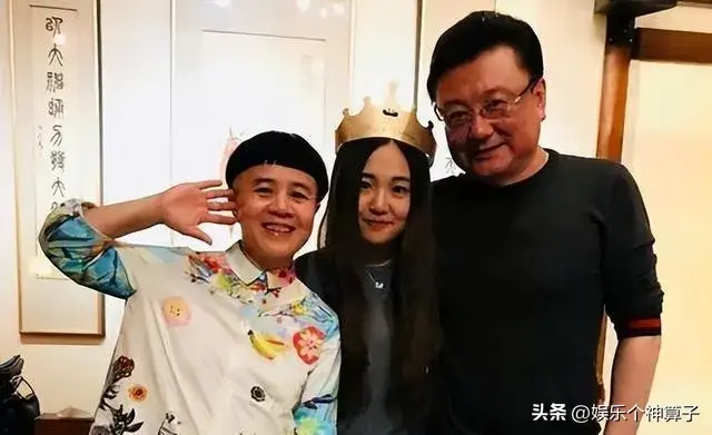 金龟子为外孙举办百日宴，少儿节目主持欢聚一堂，月亮姐姐好漂亮-金龟子主持节目的视频