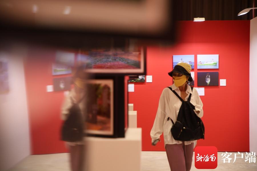 2023三亚国际玫瑰文化节：小康生活成就展举行 用镜头记录三亚这十余年-三亚国际玫瑰园旅游攻略