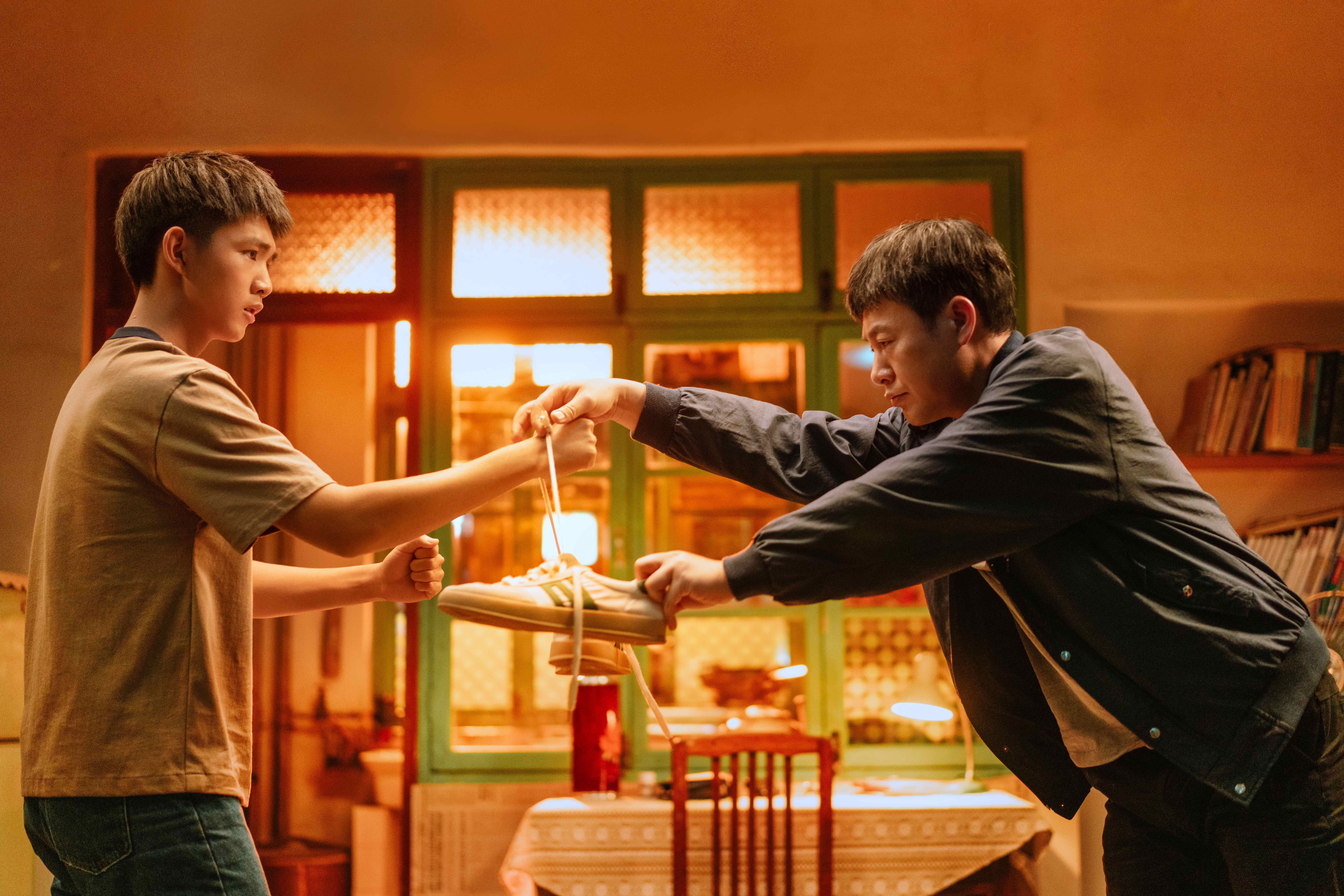 导演周全：悬疑剧《看不见影子的少年》更强调鲜活人物和真挚情感-为什么看不到影子