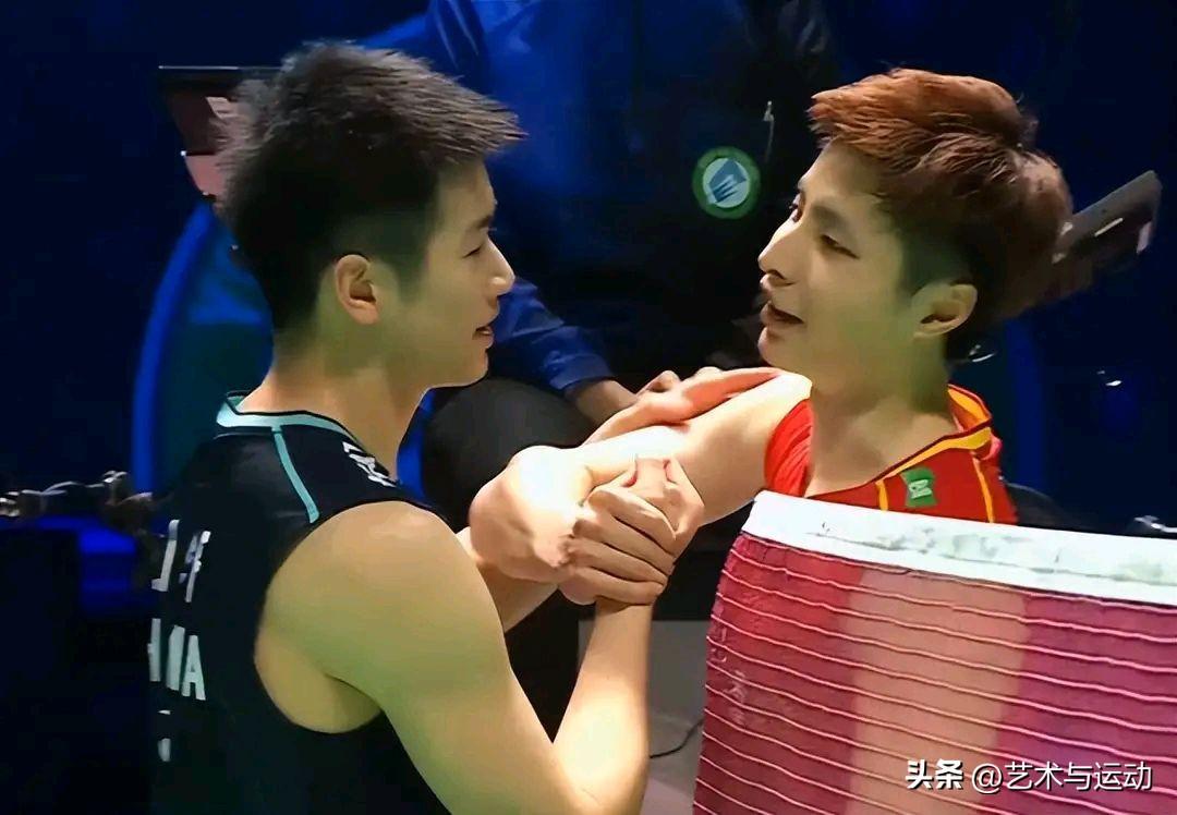 背靠背两连冠！石宇奇复仇丹麦名将登顶 国羽连续两站成最大赢家-羽毛球石宇奇个人资料