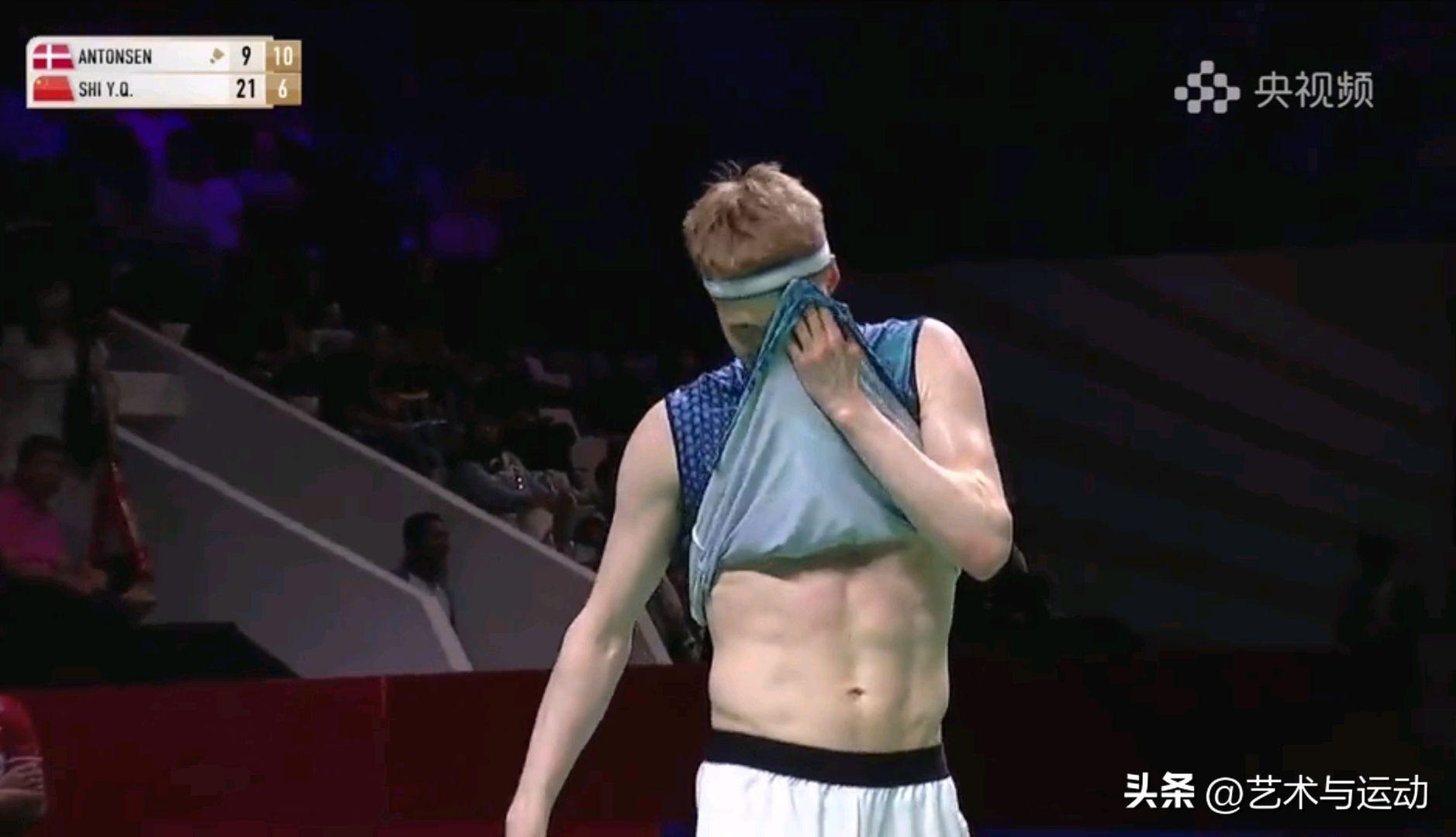 背靠背两连冠！石宇奇复仇丹麦名将登顶 国羽连续两站成最大赢家-羽毛球石宇奇个人资料