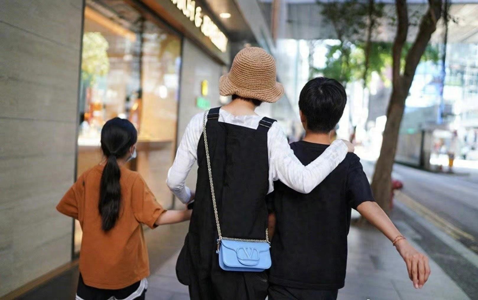 孙俪冲上热搜！晒邓超和儿女对话，等等教科书回答，感动无数网友-孙俪和邓超几个小孩儿