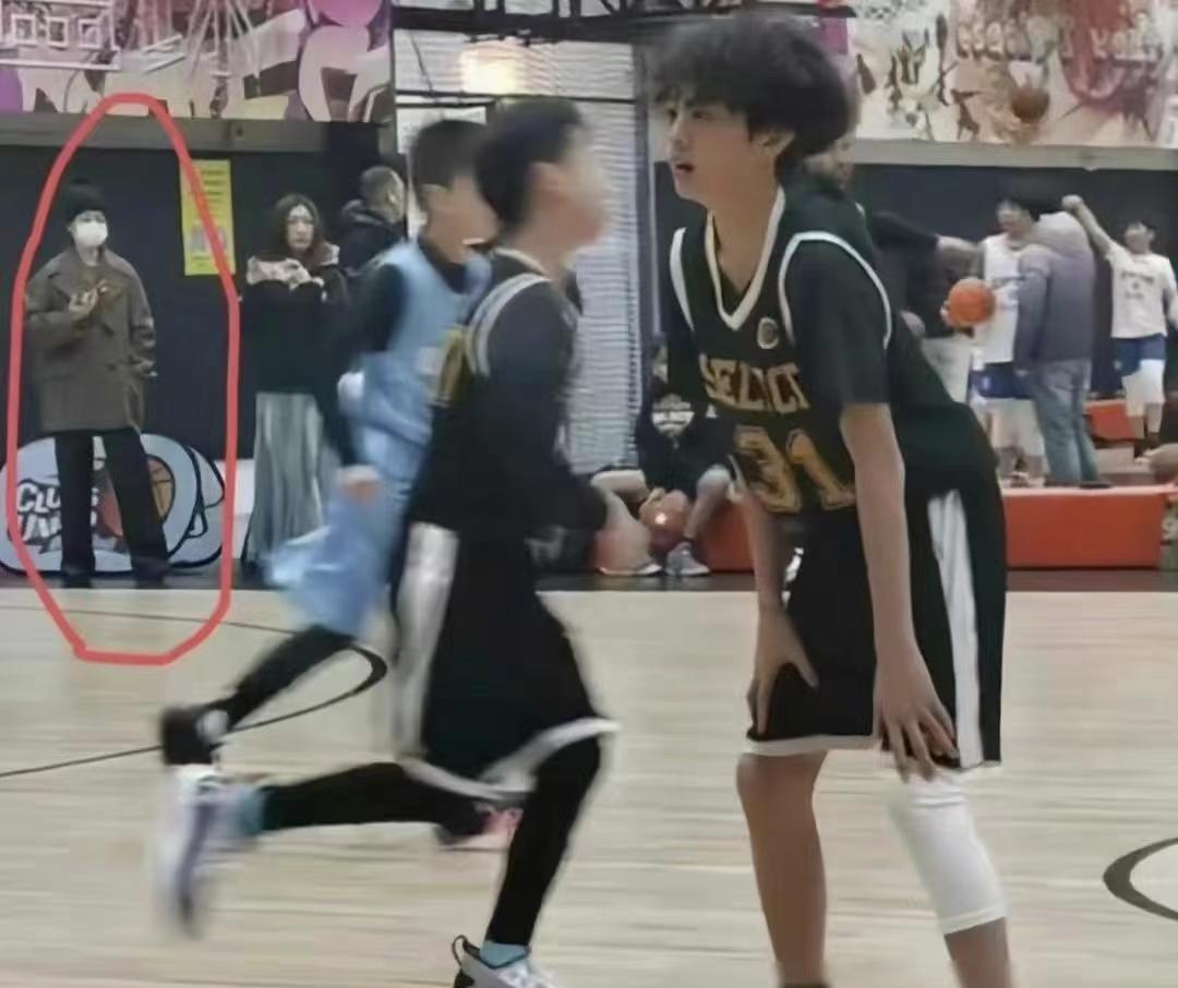 孙俪冲上热搜！晒邓超和儿女对话，等等教科书回答，感动无数网友-孙俪和邓超几个小孩儿