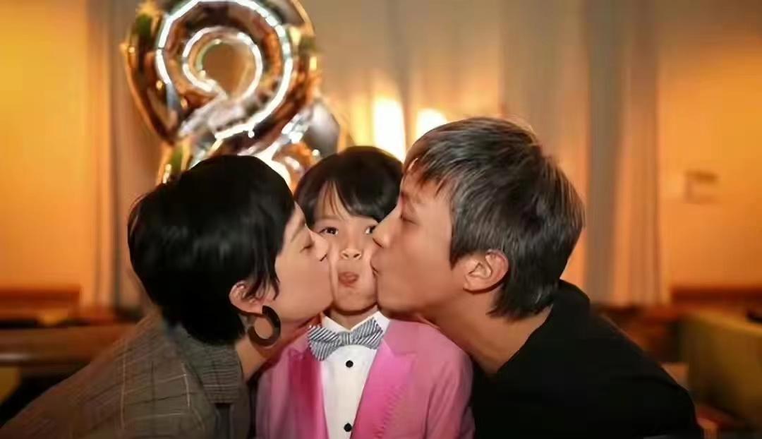 孙俪冲上热搜！晒邓超和儿女对话，等等教科书回答，感动无数网友-孙俪和邓超几个小孩儿