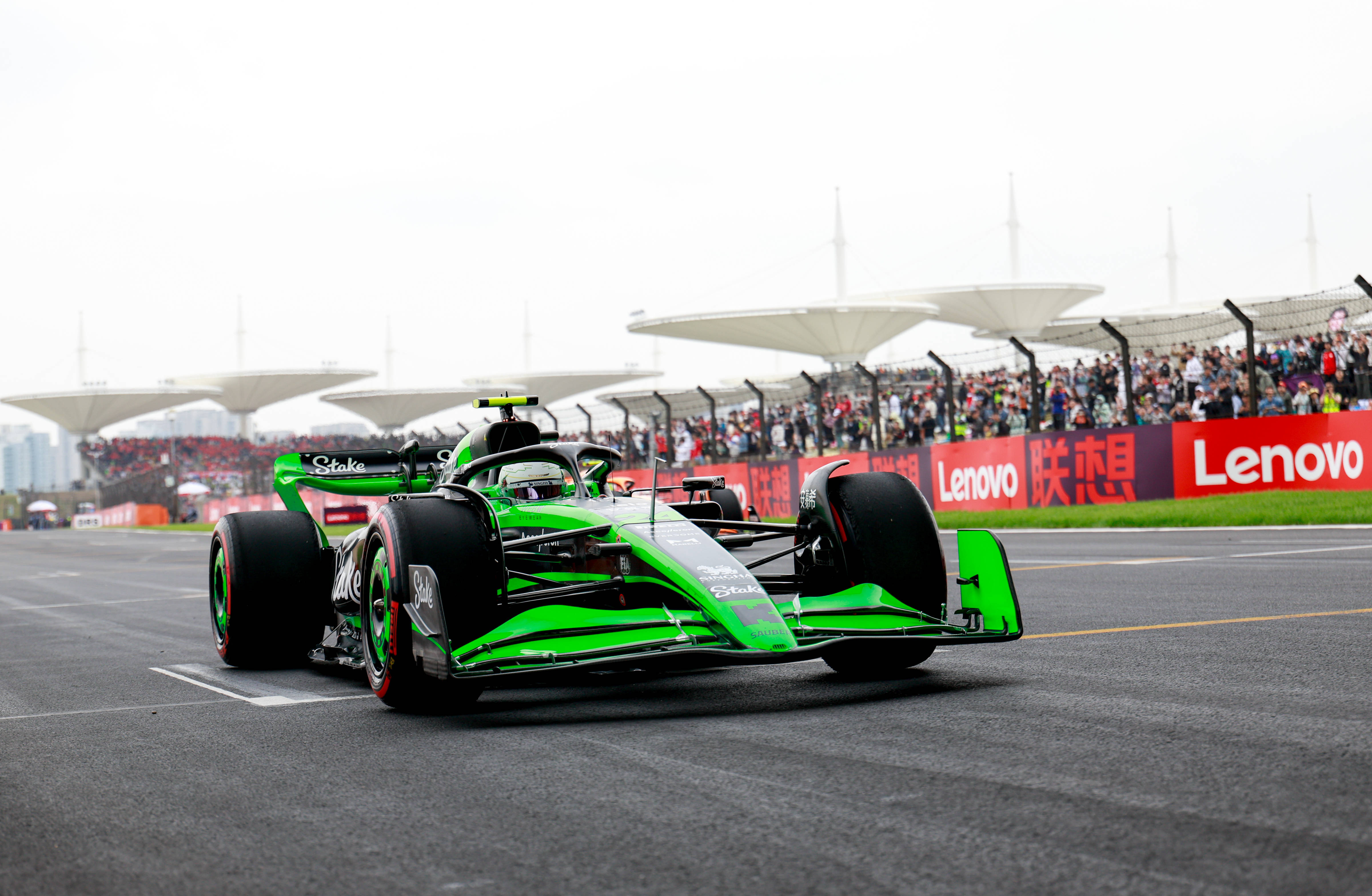 主场完赛后激动落泪，周冠宇：下一次我会比现在更好-周冠宇2021积分