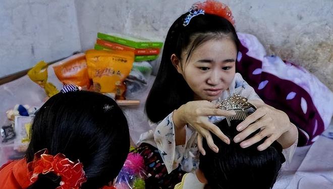 回顾：女子生三个“盆栽娃”、翻身都骨折，又坚持生4胎，过得如何-生三个小孩的女人厉害吗知乎