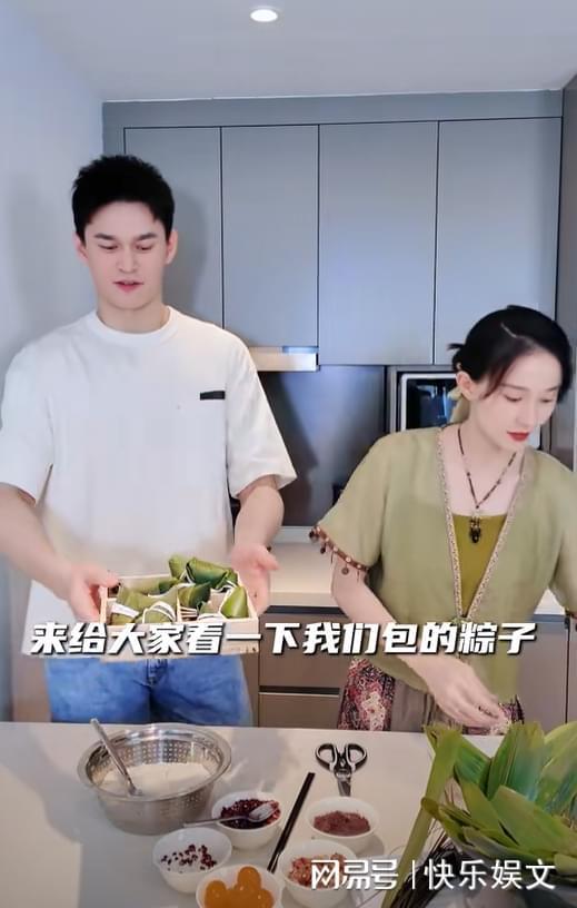 孙杨与娇妻在家包粽子！体操女神娇妻娇小可人，夫妻两人幸福温馨-孙杨3000米记录是多少