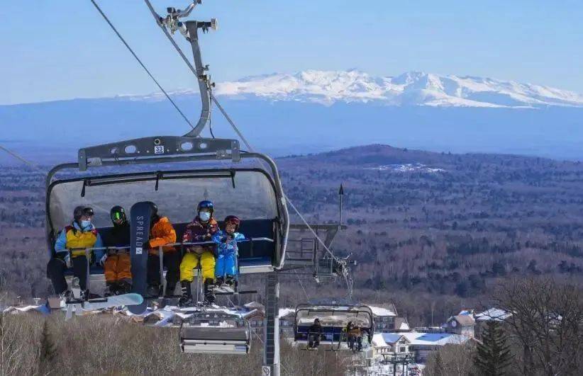 跟着《我们仨》继续相约滑雪场的夏天吧~-我们仨综艺节目