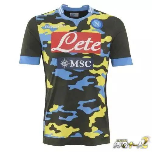 国足世预赛首战将穿白色球衣，耐克的设计再遭吐槽...-国足服装