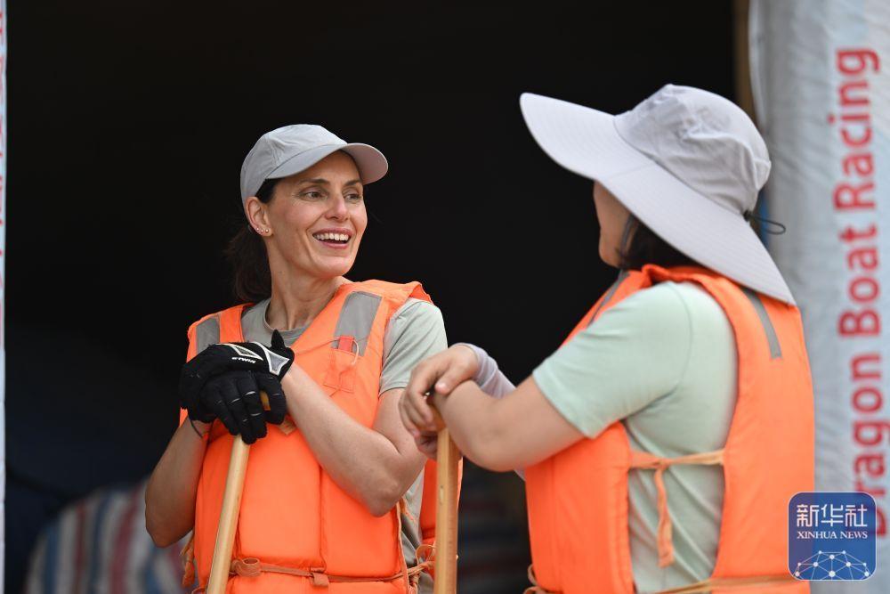 “我在海河赛龙舟”——外籍工程师体验端午习俗-天津海河划龙舟