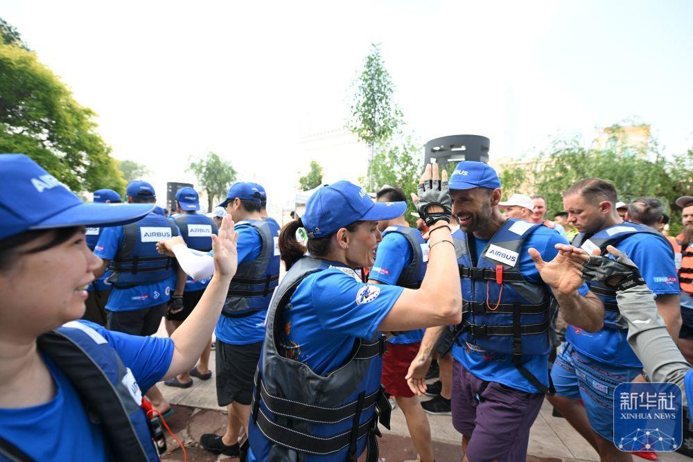 “我在海河赛龙舟”——外籍工程师体验端午习俗-天津海河划龙舟