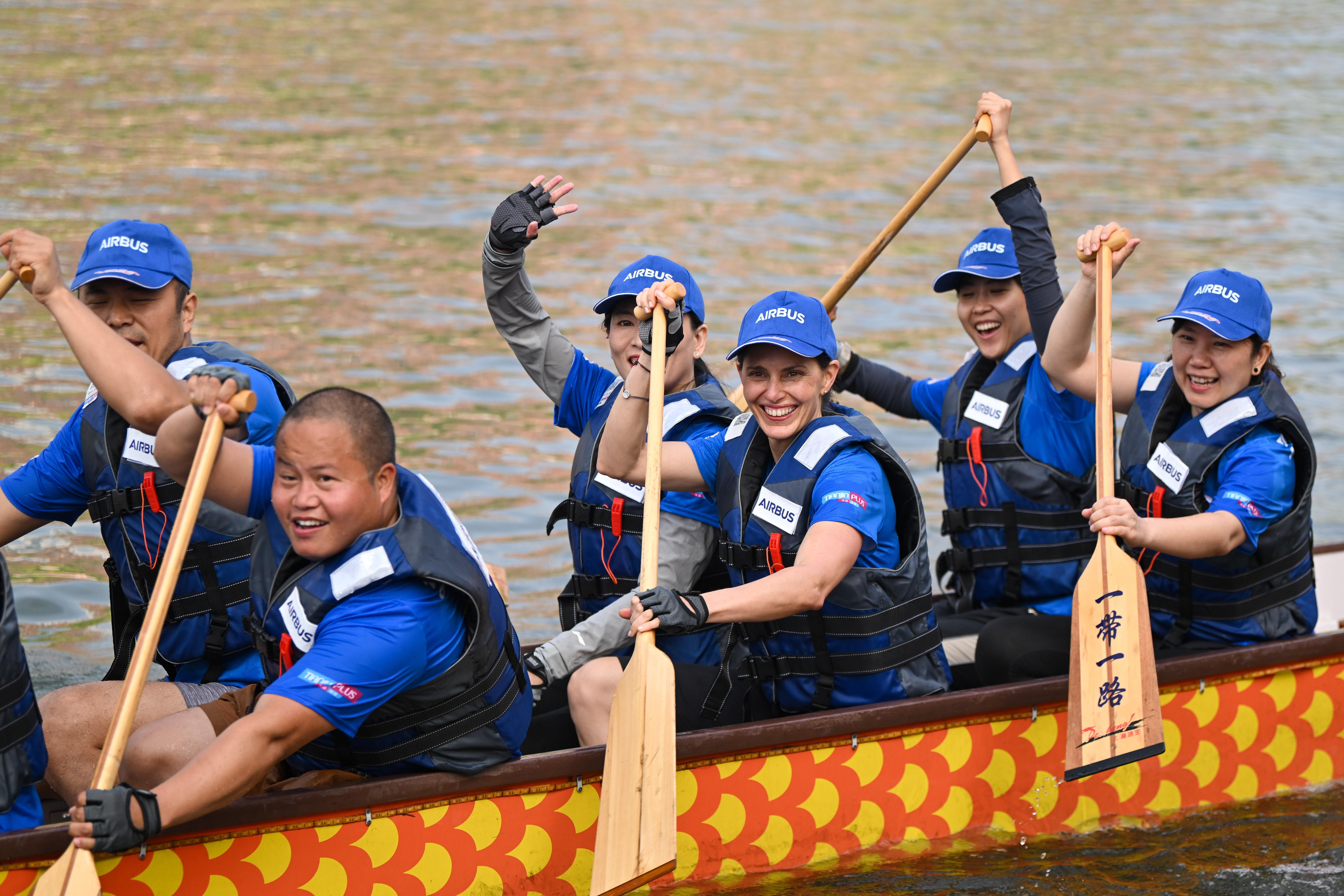 “我在海河赛龙舟”——外籍工程师端午随俗-我在海岛捡垃圾