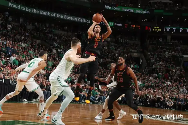 詹姆斯逆天改命 骑士客场逆袭绿军荣登东决冠军-詹姆斯骑士生涯高光混剪