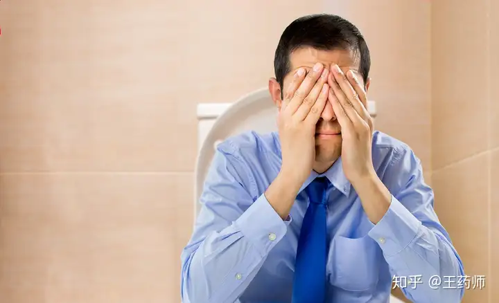 25岁，晚上9点，一小伙网吧内猝死！他至少做了5件不该做的事-网吧里猝死的人多吗现在