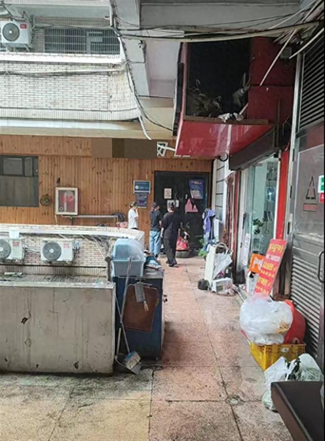 温州一小伙猝死网吧超24小时才被发现？老板：店员以为他在睡觉-网吧猝死,发现已经一个月