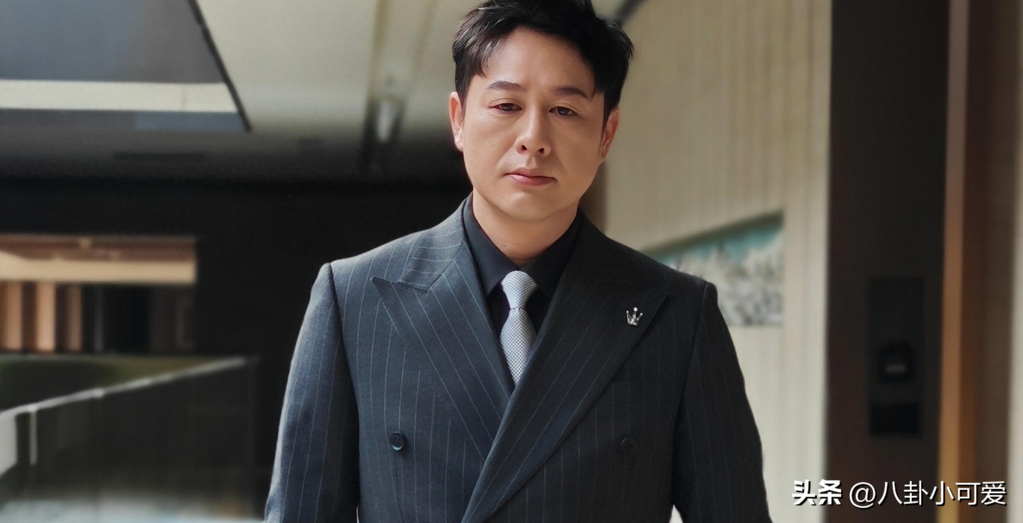 张颂文晒108元重量级粽子王，里面有8种馅料，问粉丝敢不敢买-z张颂文