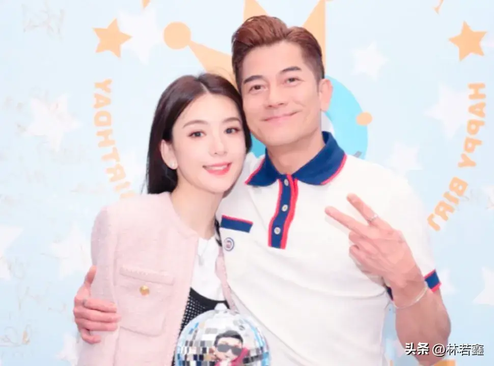 郭富城全家福曝光，带老婆孩子，开游艇度假，网友：高颜值的一家-郭富城一家现状