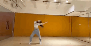 郭富城全家福曝光，携娇妻开游轮过端午，俩女儿颜值超高像双胞胎-郭富城家中老几