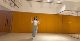 郭富城全家福曝光，携娇妻开游轮过端午，俩女儿颜值超高像双胞胎-郭富城家中老几