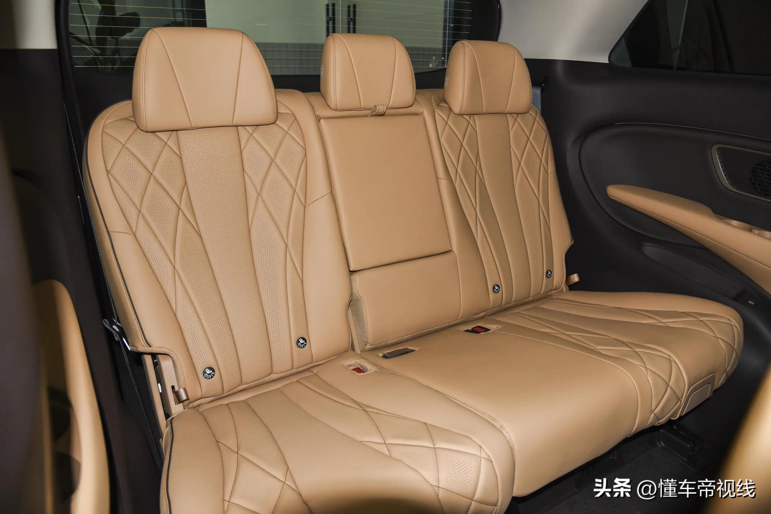 新车 | 约合61.3万元起售，腾势D9登陆中国香港市场，首店6月底开业-腾势x厂家