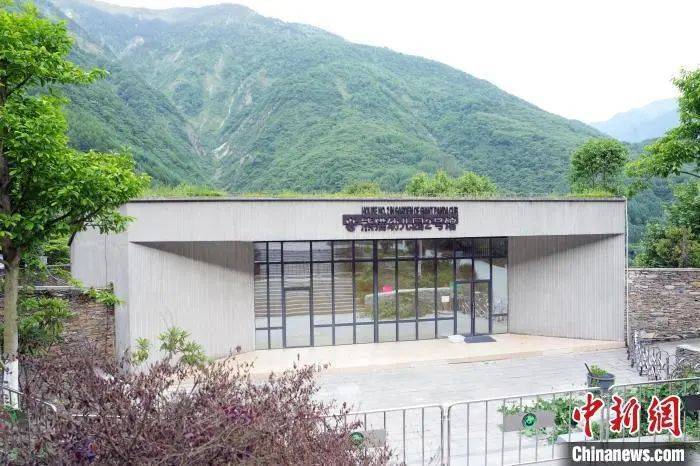 “福宝”正式与公众见面！-作家福宝简介