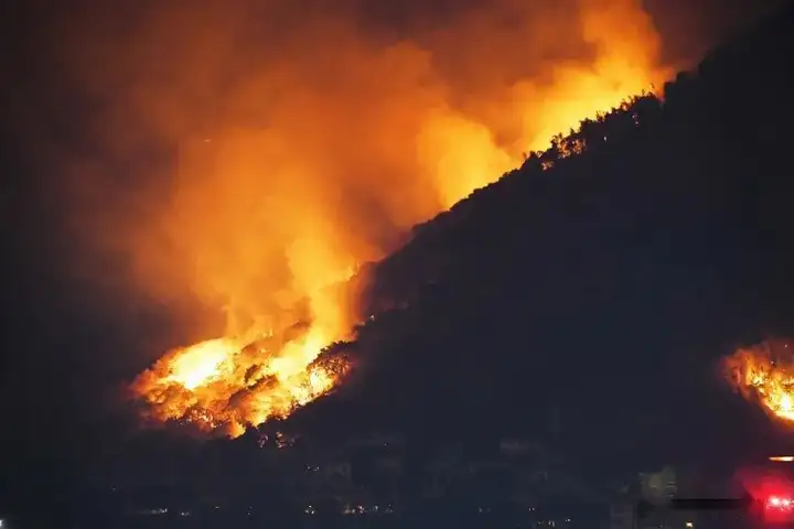 重庆又现山火，多地通报！目击者：遭不住了-重庆火山在哪里